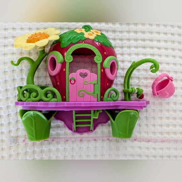 Strawberry Shortcake Berry Bitty Clubhouse Playset Toy 2009 Incomplete - Picture 9 of 10